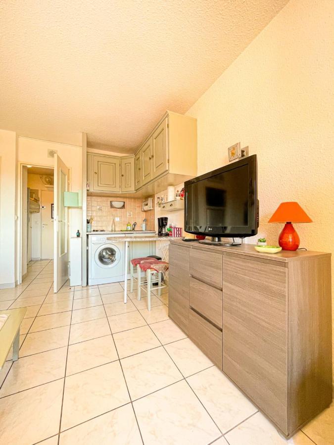 Bright Apartment With Pool Frejus Ngoại thất bức ảnh